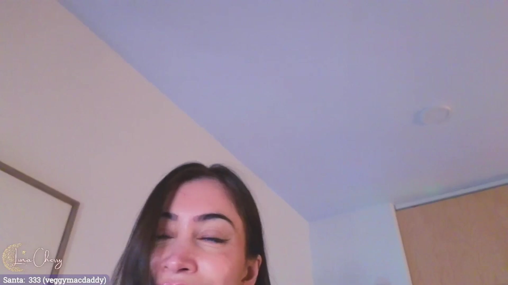 Gallery image thumbnail from LunaCherry's myfreecams stream on, 12/19/2024, 07:39 image 7 of 20