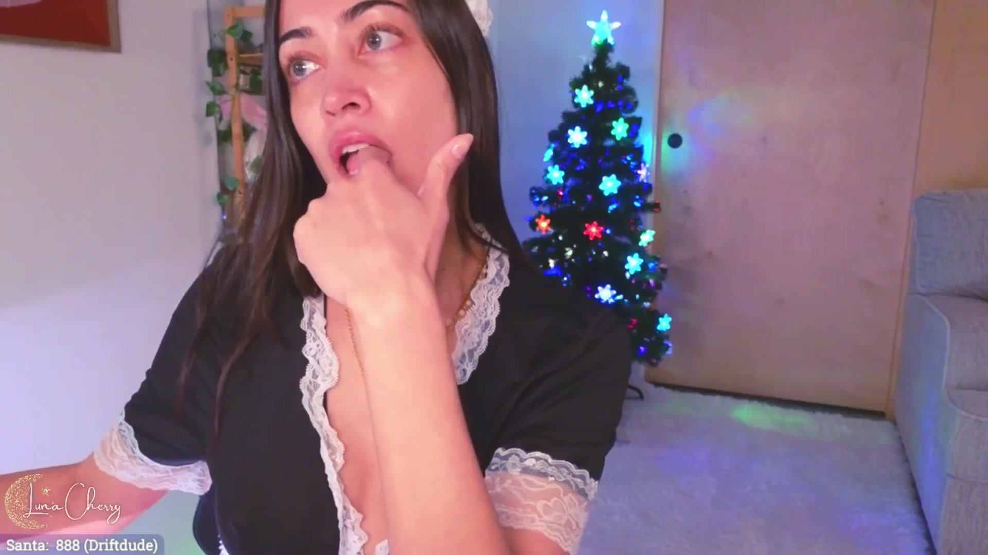 Gallery image thumbnail from LunaCherry's myfreecams stream on, 12/28/2024, 07:43 image 7 of 20