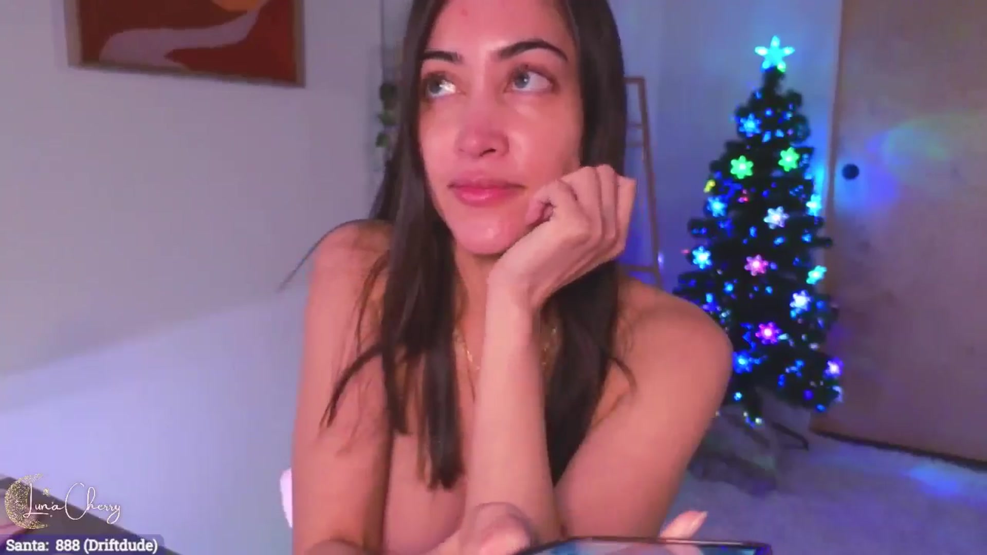 Gallery image thumbnail from LunaCherry's myfreecams stream on, 12/28/2024, 07:43 image 20 of 20