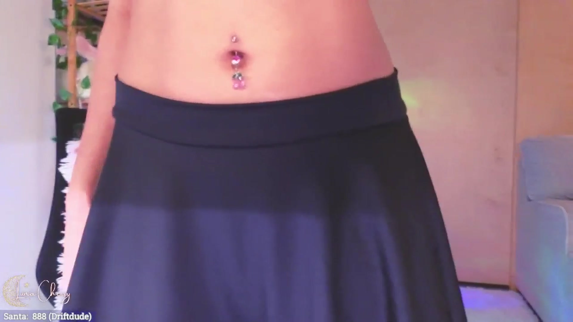 Gallery image thumbnail from LunaCherry's myfreecams stream on, 12/28/2024, 07:43 image 8 of 20