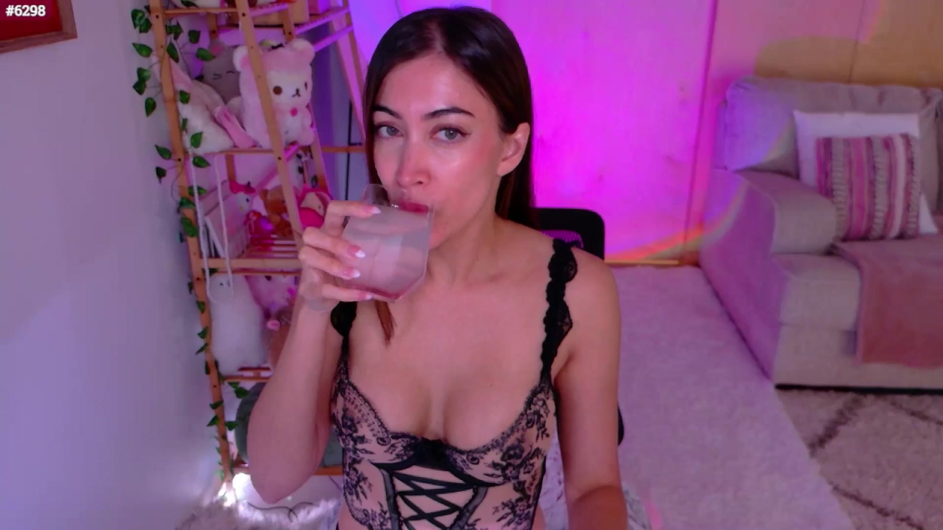 Gallery image thumbnail from LunaCherry's myfreecams stream on, 07/24/2025, 06:12 image 4 of 20