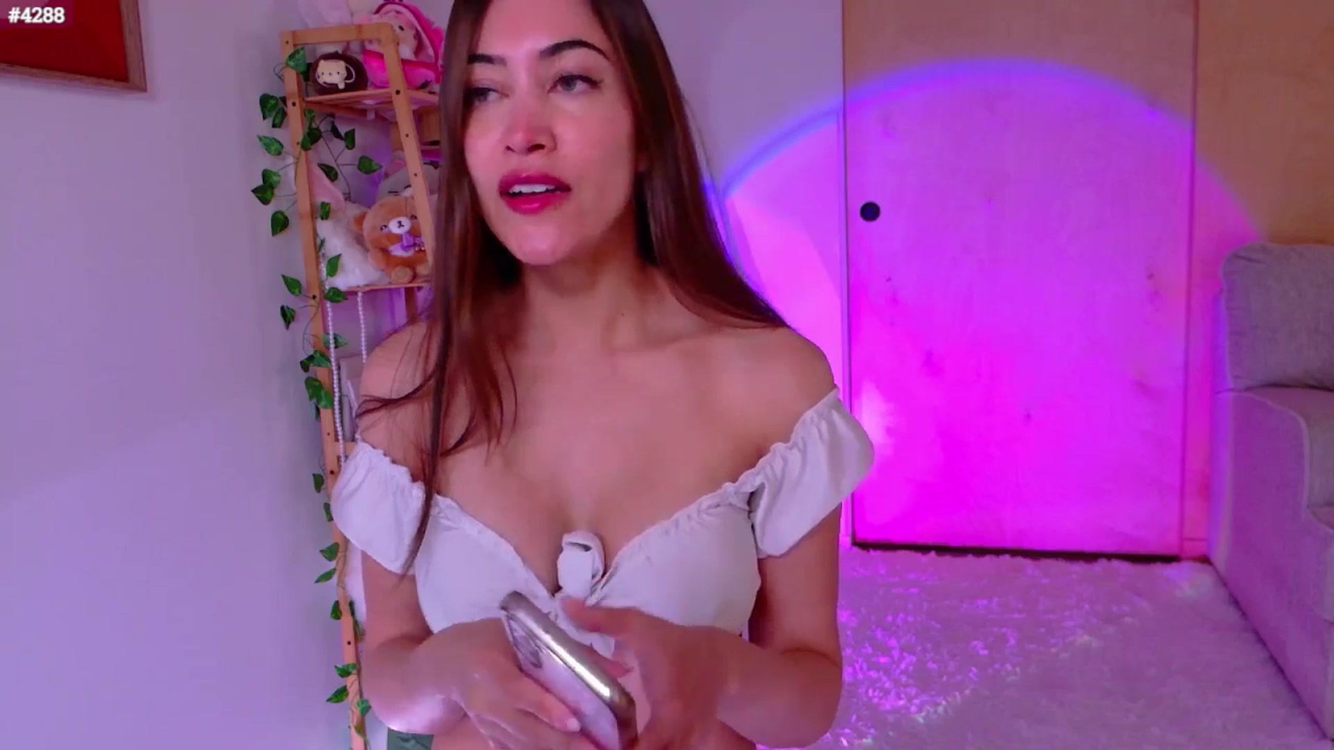 Gallery image thumbnail from LunaCherry's myfreecams stream on, 07/25/2025, 06:04 image 7 of 20