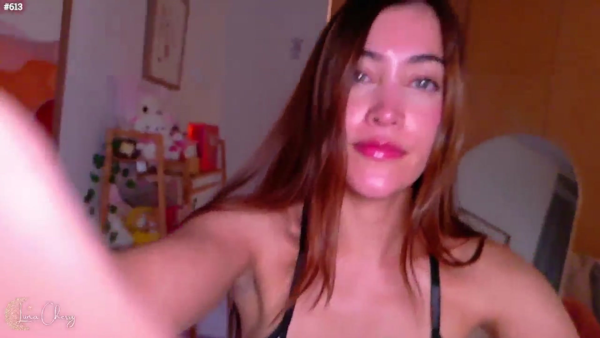 Gallery image thumbnail from LunaCherry's myfreecams stream on, 08/13/2025, 05:03 image 16 of 20