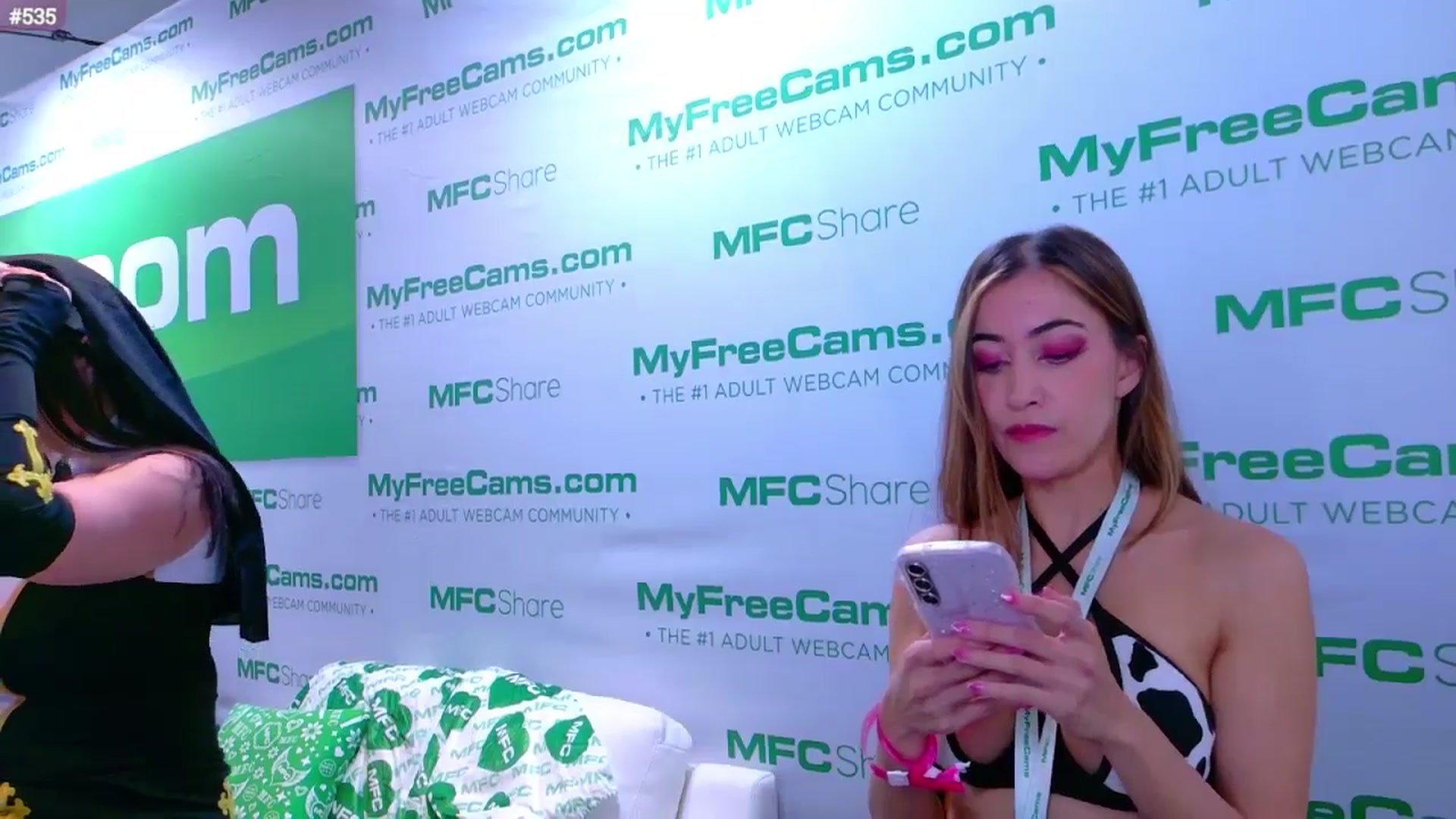 Gallery image thumbnail from LunaCherry's myfreecams stream on, 01/24/2026, 02:31 image 3 of 20
