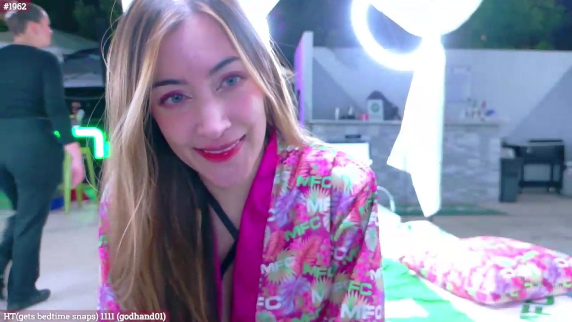 Gallery image thumbnail from LunaCherry's myfreecams stream on, 05/19/2026, 06:18 image 13 of 20