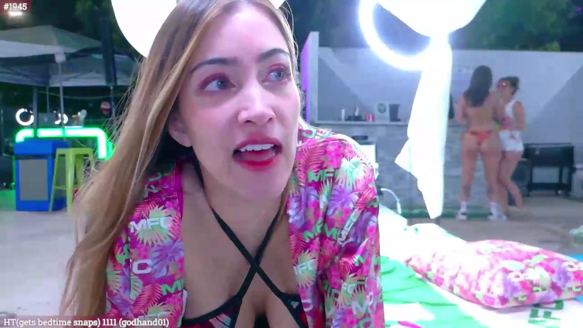 Gallery image thumbnail from LunaCherry's myfreecams stream on, 05/19/2026, 06:18 image 15 of 20
