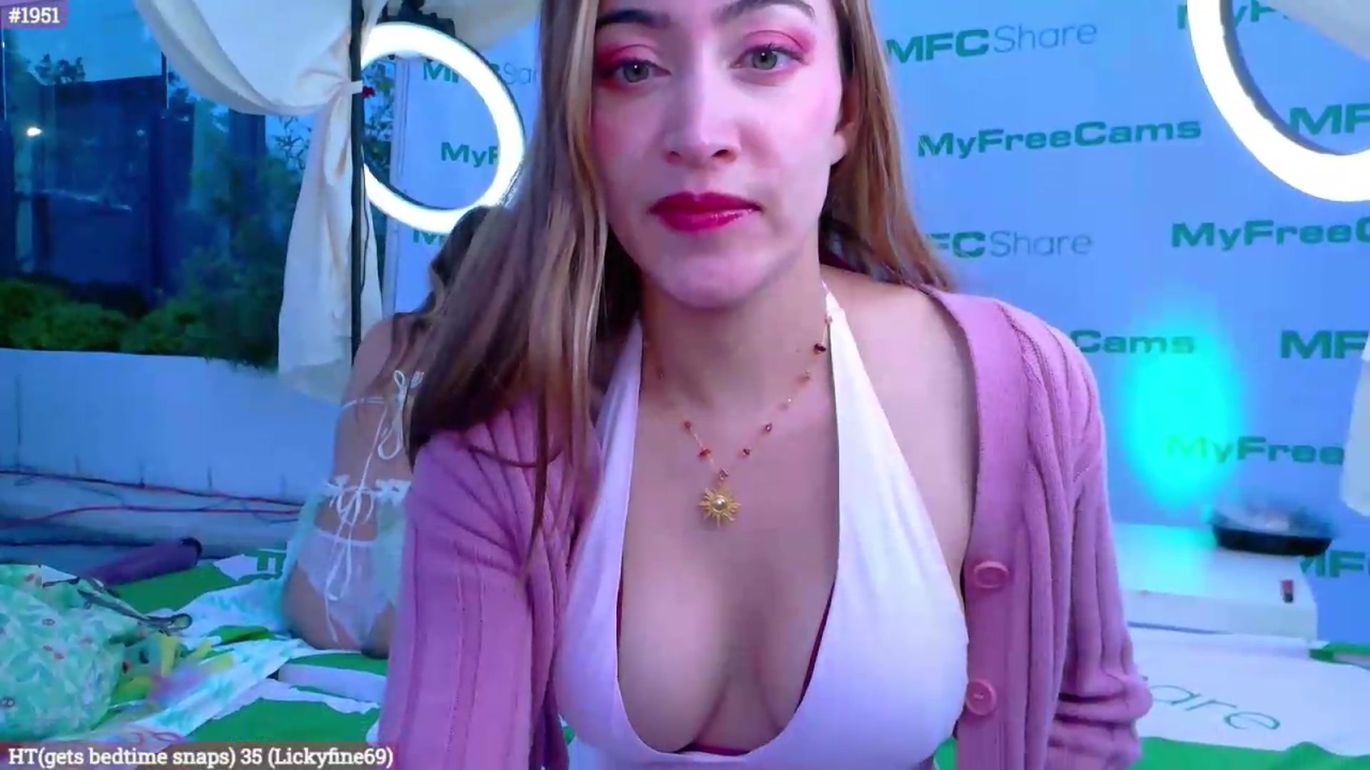 Gallery image thumbnail from LunaCherry's myfreecams stream on, 05/20/2026, 02:48 image 11 of 20
