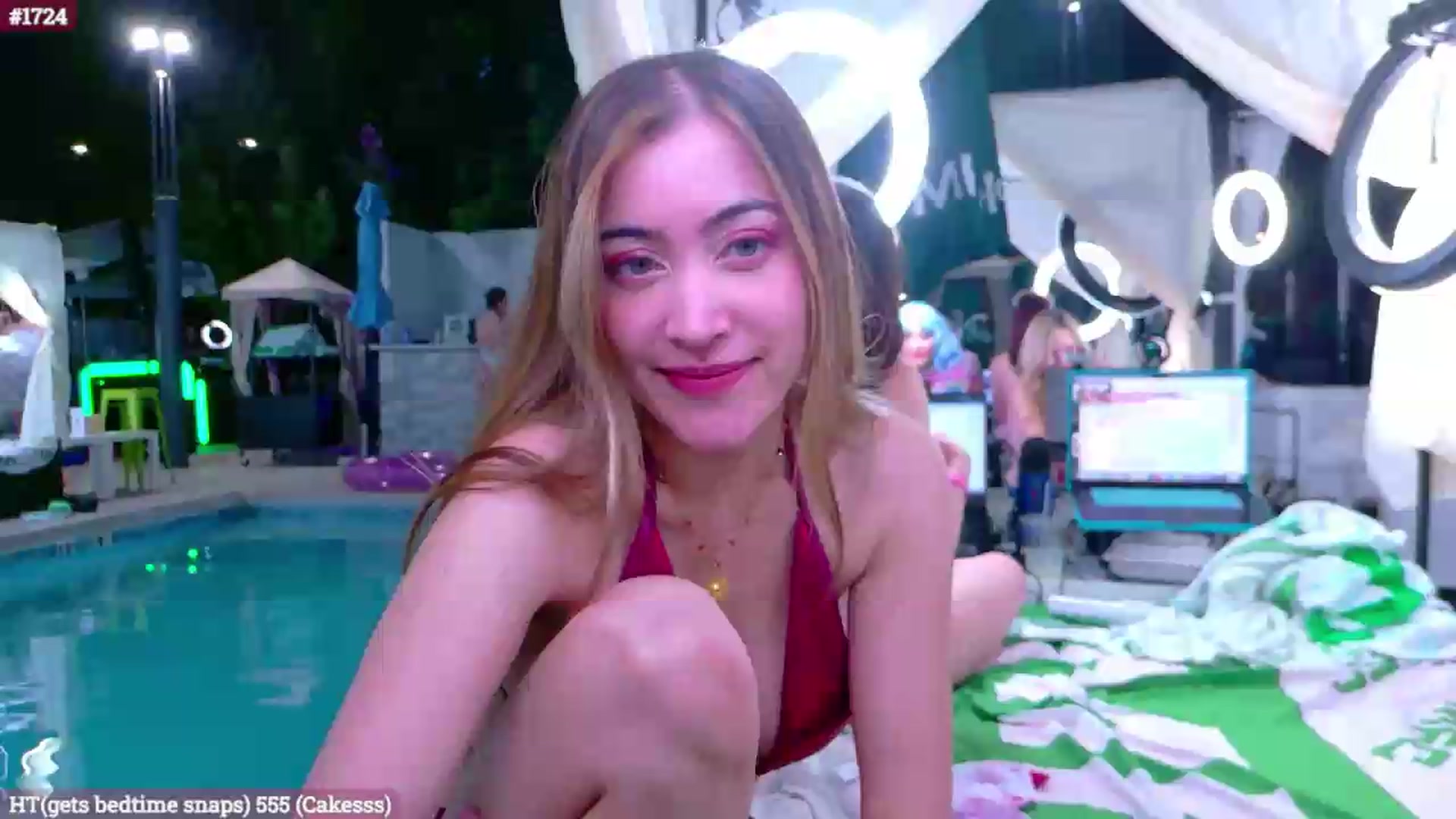 Gallery image thumbnail from LunaCherry's myfreecams stream on, 05/20/2026, 04:47 image 18 of 20