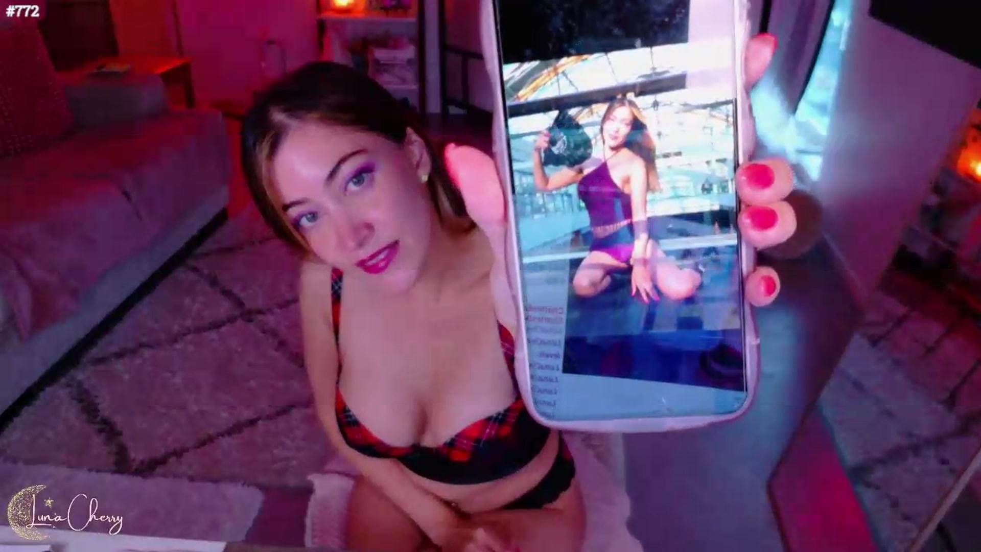 Gallery image thumbnail from LunaCherry's myfreecams stream on, 08/09/2026, 04:06 image 2 of 20