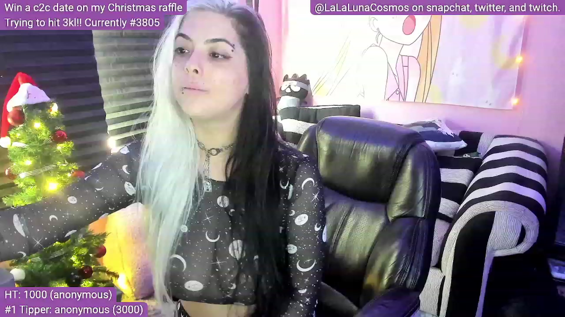 Gallery image thumbnail from LunaCosmos's myfreecams stream on, 12/25/2022, 17:03 image 9 of 20