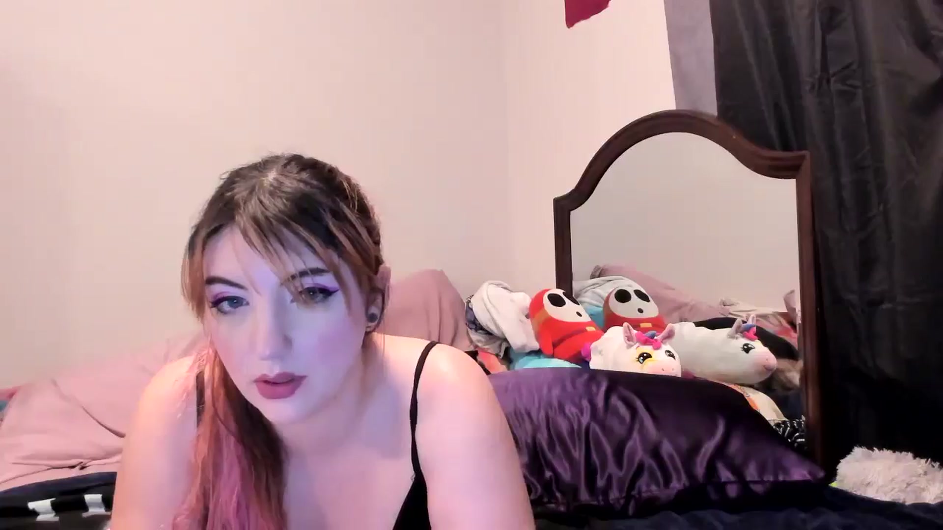 Gallery image thumbnail from LunaFlowers's myfreecams stream on, 01/02/2025, 09:10 image 10 of 20