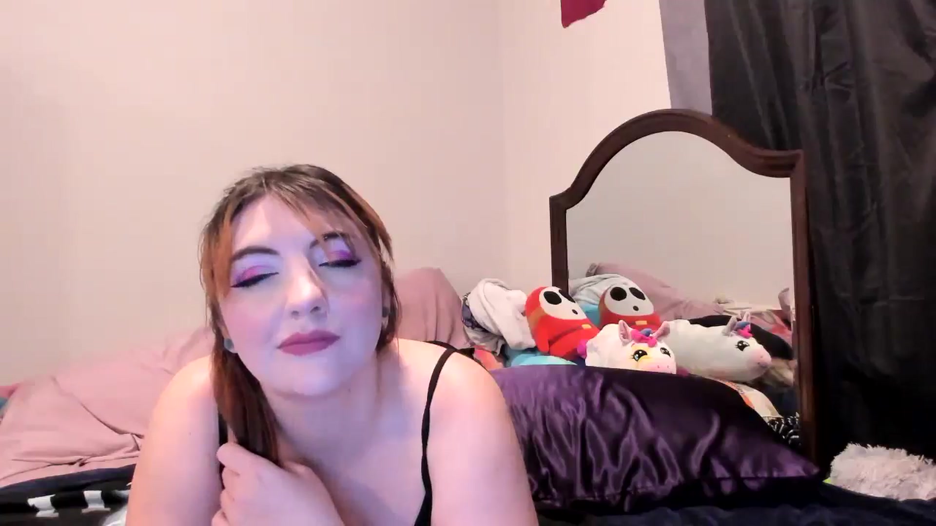 Gallery image thumbnail from LunaFlowers's myfreecams stream on, 01/02/2025, 09:10 image 14 of 20