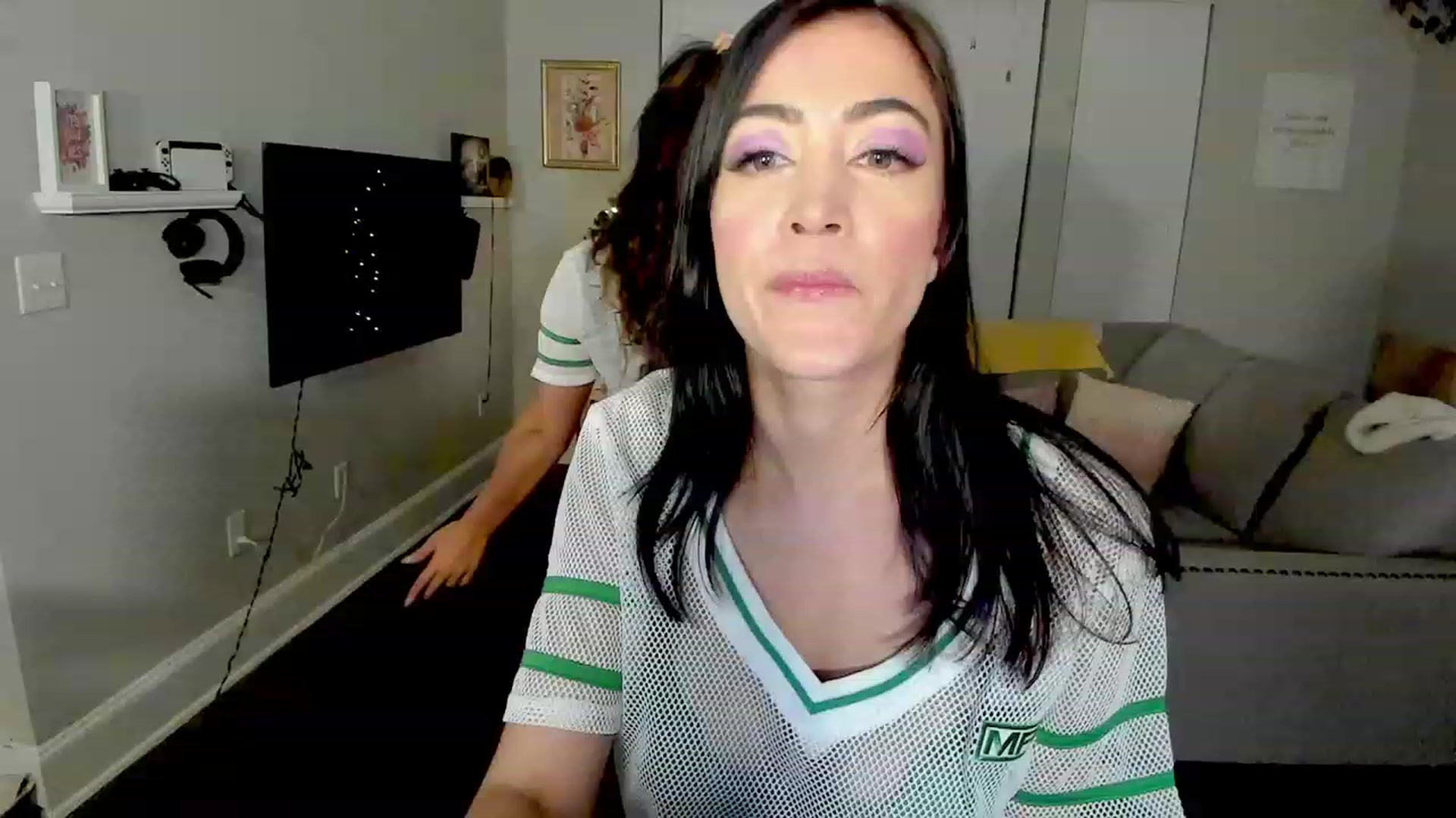 Gallery image thumbnail from LunaHayes's myfreecams stream on, 11/28/2022, 03:52 image 10 of 20
