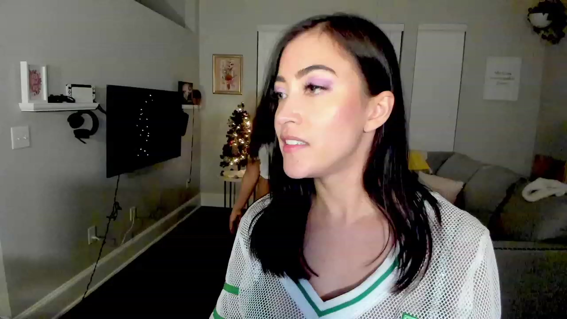 Gallery image thumbnail from LunaHayes's myfreecams stream on, 11/28/2022, 04:46 image 1 of 20