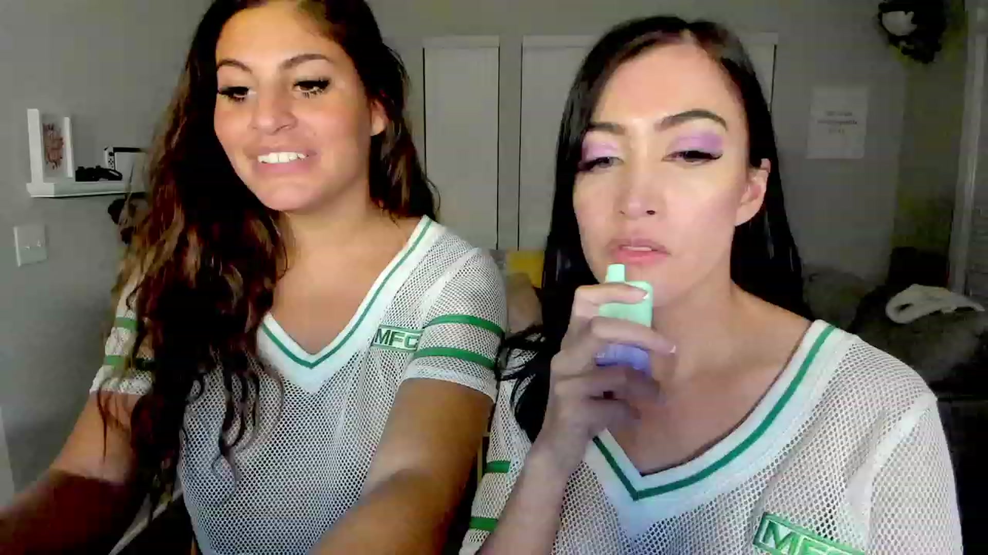 Gallery image thumbnail from LunaHayes's myfreecams stream on, 11/28/2022, 05:38 image 10 of 20