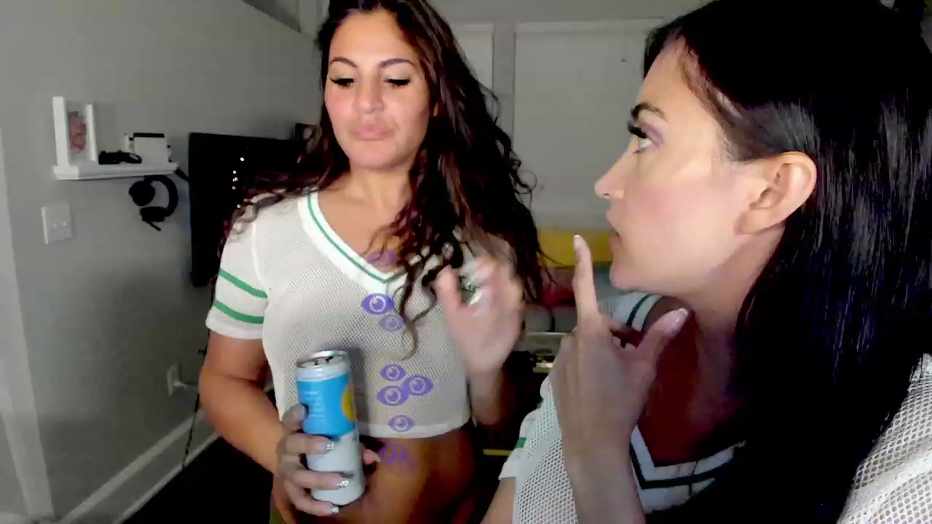 Gallery image thumbnail from LunaHayes's myfreecams stream on, 11/28/2022, 05:38 image 2 of 20
