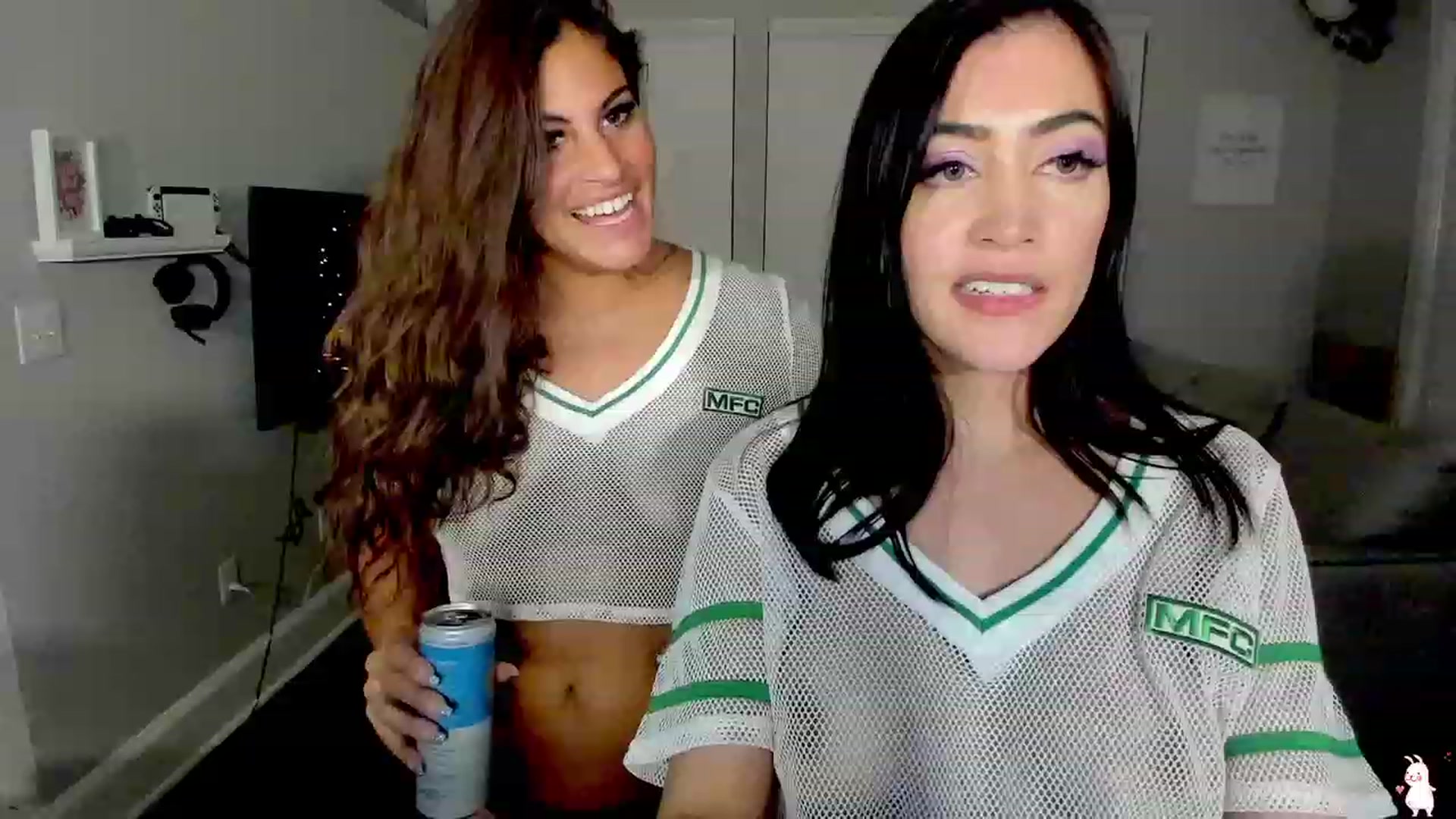 Gallery image thumbnail from LunaHayes's myfreecams stream on, 11/28/2022, 06:42 image 14 of 20