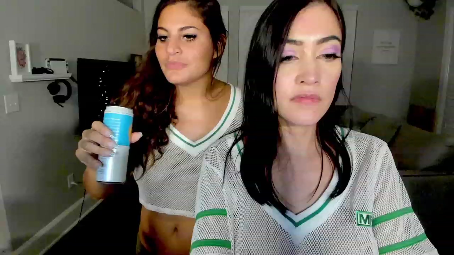 Gallery image thumbnail from LunaHayes's myfreecams stream on, 11/28/2022, 06:42 image 12 of 20