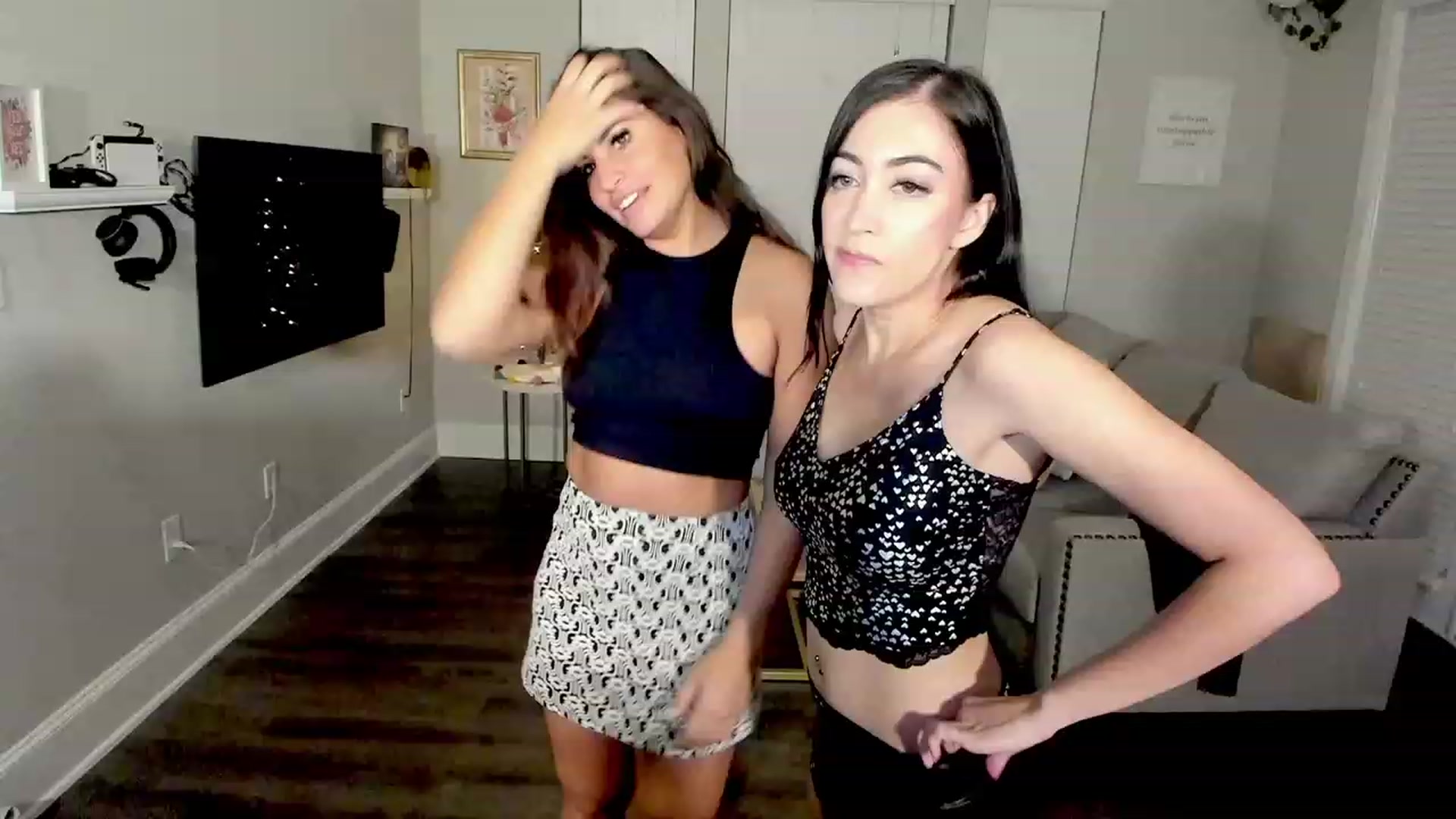 Gallery image thumbnail from LunaHayes's myfreecams stream on, 11/29/2022, 05:50 image 1 of 20
