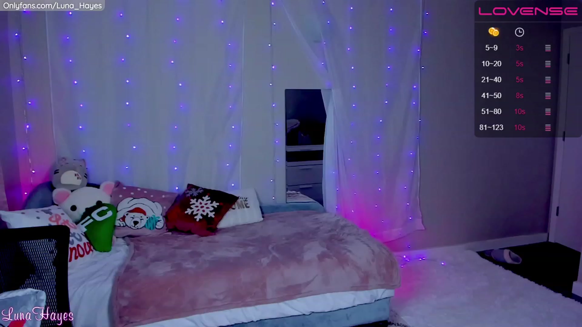 Gallery image thumbnail from LunaHayes's myfreecams stream on, 12/14/2022, 22:41 image 6 of 20