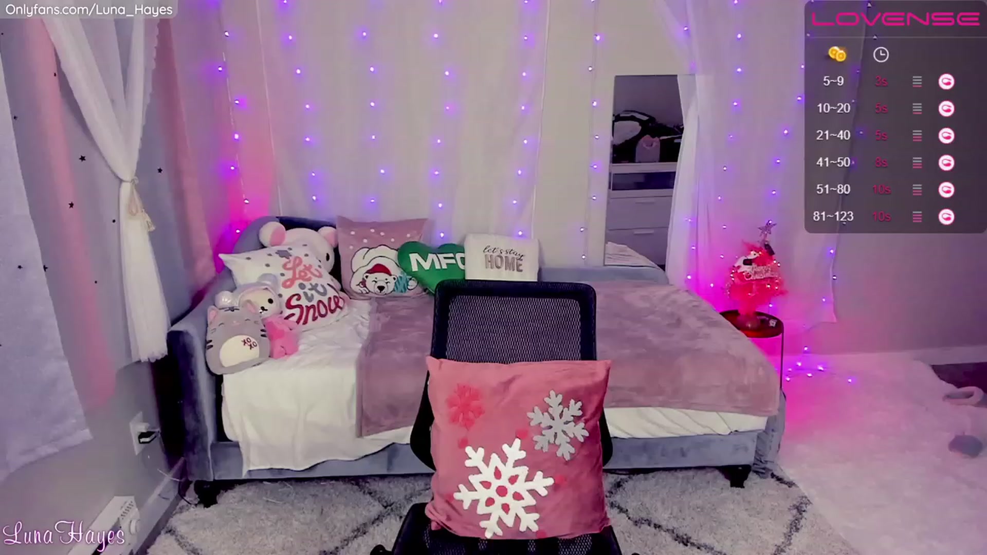 Gallery image thumbnail from LunaHayes's myfreecams stream on, 12/15/2022, 04:37 image 2 of 20
