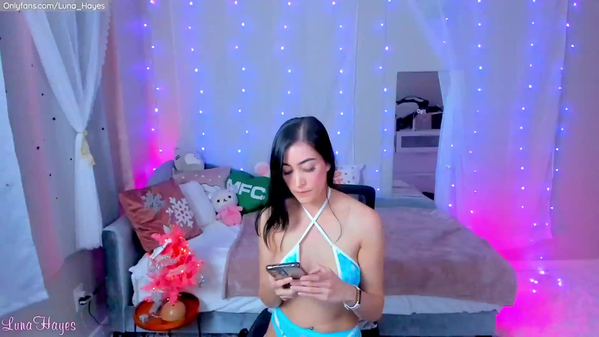 Gallery image thumbnail from LunaHayes's myfreecams stream on, 12/25/2022, 04:33 image 13 of 20