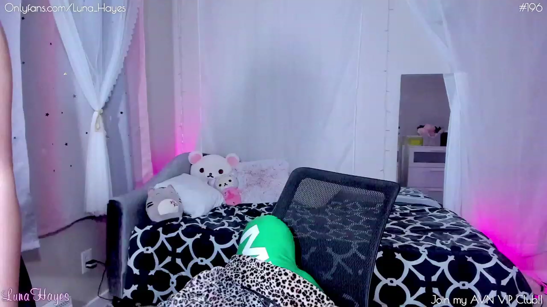 Gallery image thumbnail from LunaHayes's myfreecams stream on, 01/03/2023, 03:47 image 18 of 20