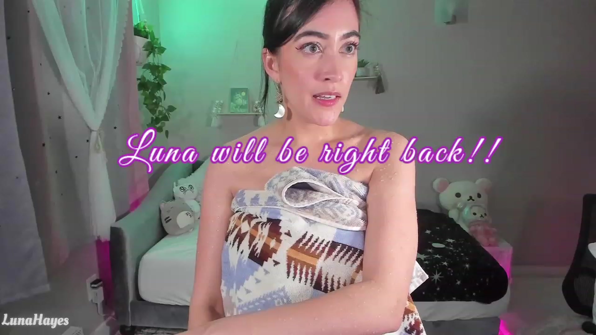 Gallery image thumbnail from LunaHayes's myfreecams stream on, 03/18/2023, 04:19 image 17 of 20