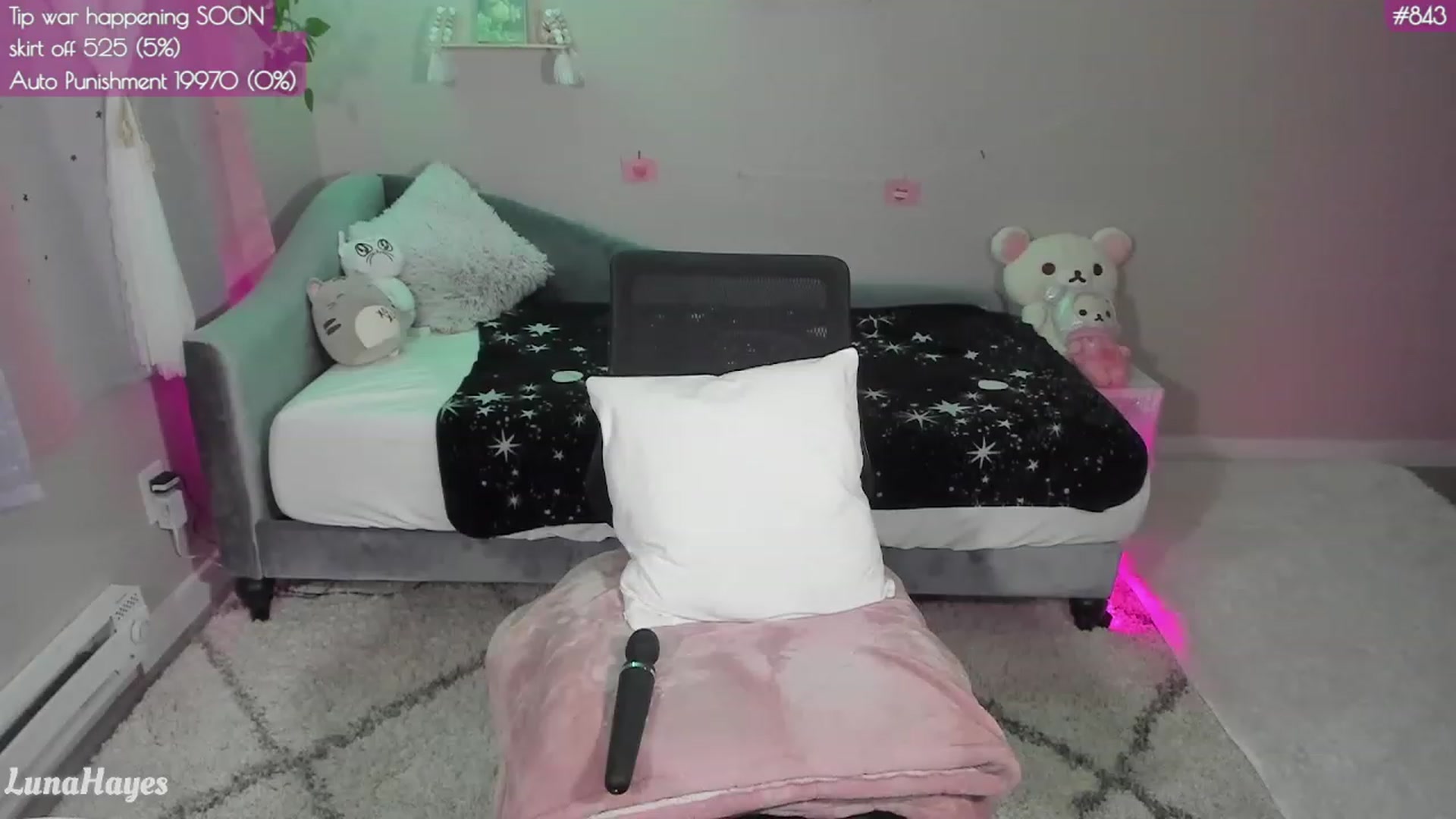 Gallery image thumbnail from LunaHayes's myfreecams stream on, 03/18/2023, 04:19 image 4 of 20