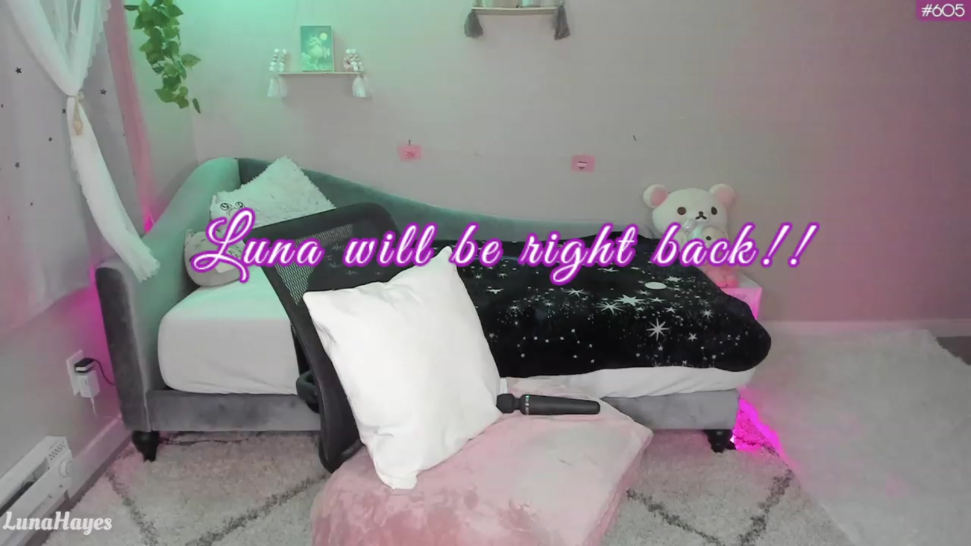 Gallery image thumbnail from LunaHayes's myfreecams stream on, 03/21/2023, 05:30 image 11 of 20
