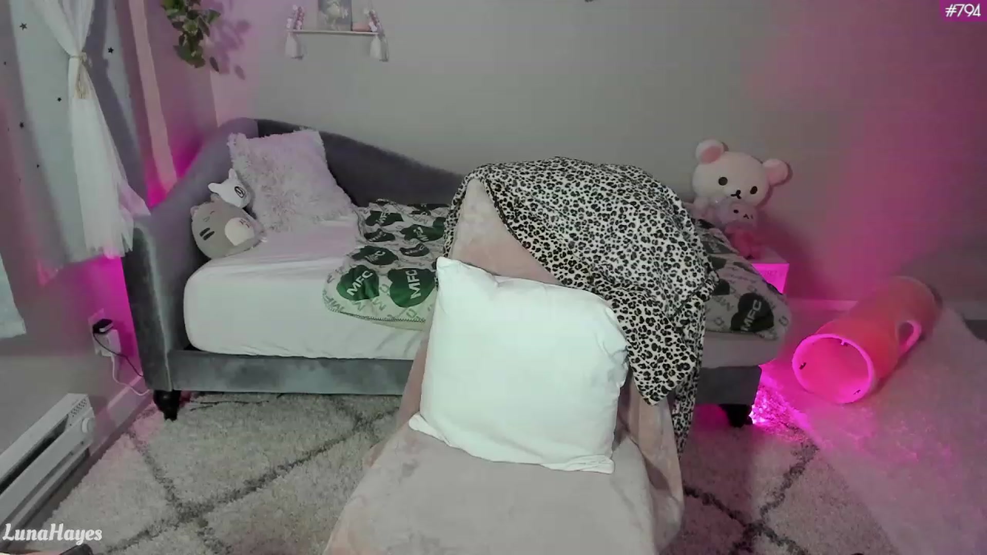 Gallery image thumbnail from LunaHayes's myfreecams stream on, 04/12/2023, 04:18 image 6 of 20