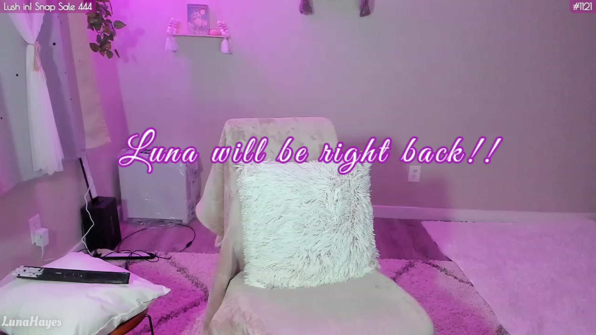 Gallery image thumbnail from LunaHayes's myfreecams stream on, 04/18/2023, 04:03 image 19 of 20