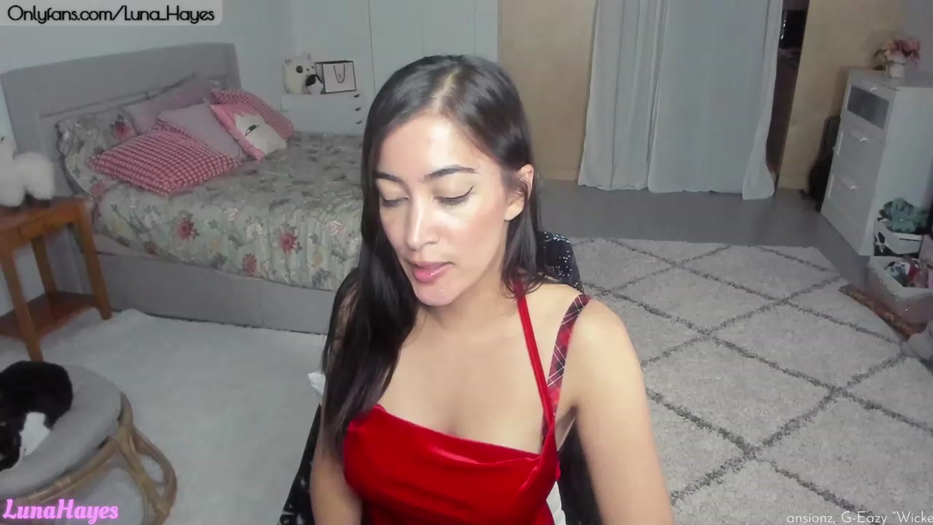 Gallery image thumbnail from LunaHayes's myfreecams stream on, 08/15/2023, 05:29 image 7 of 20