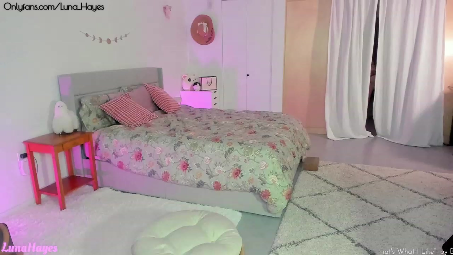 Gallery image thumbnail from LunaHayes's myfreecams stream on, 08/25/2023, 06:54 image 15 of 20