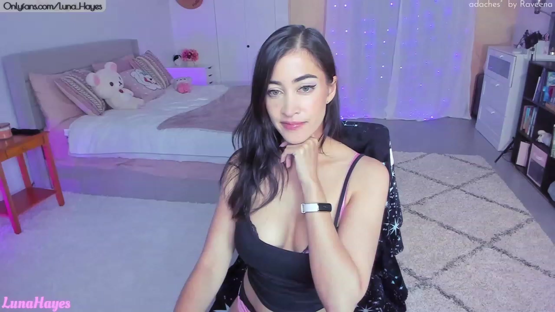 Gallery image thumbnail from LunaHayes's myfreecams stream on, 09/19/2023, 24:26 image 1 of 20
