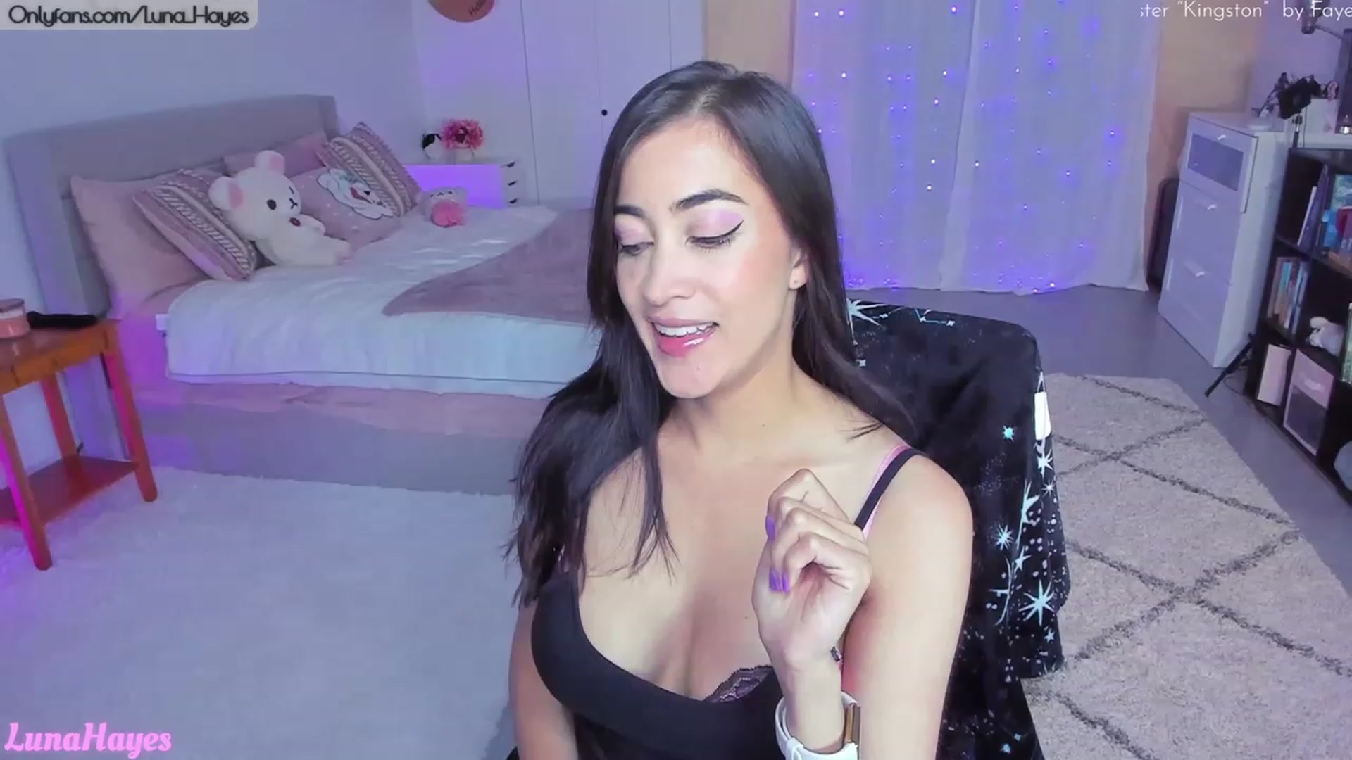 Gallery image thumbnail from LunaHayes's myfreecams stream on, 09/19/2023, 24:26 image 6 of 20