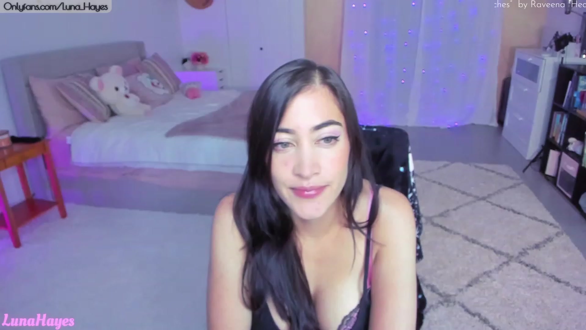Gallery image thumbnail from LunaHayes's myfreecams stream on, 09/19/2023, 24:26 image 4 of 20