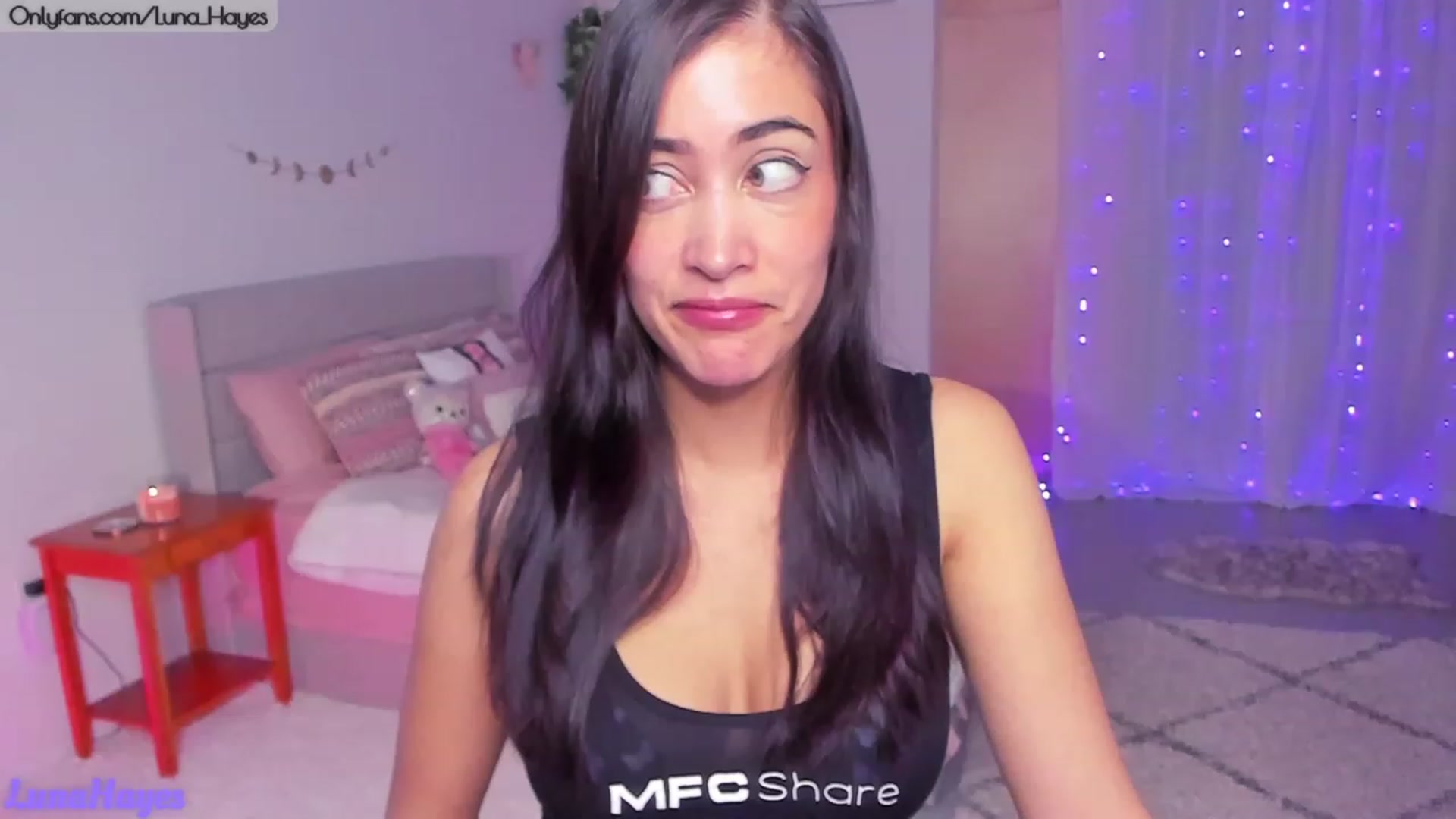 Gallery image thumbnail from LunaHayes's myfreecams stream on, 10/17/2023, 03:43 image 10 of 20
