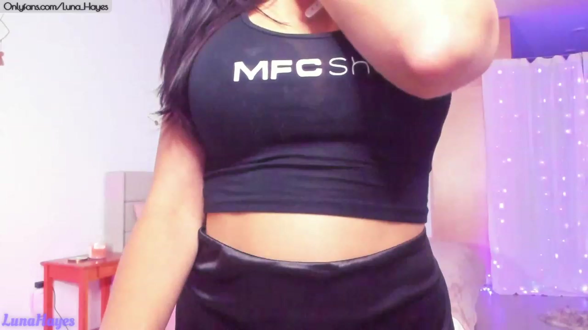 Gallery image thumbnail from LunaHayes's myfreecams stream on, 10/17/2023, 03:43 image 6 of 20
