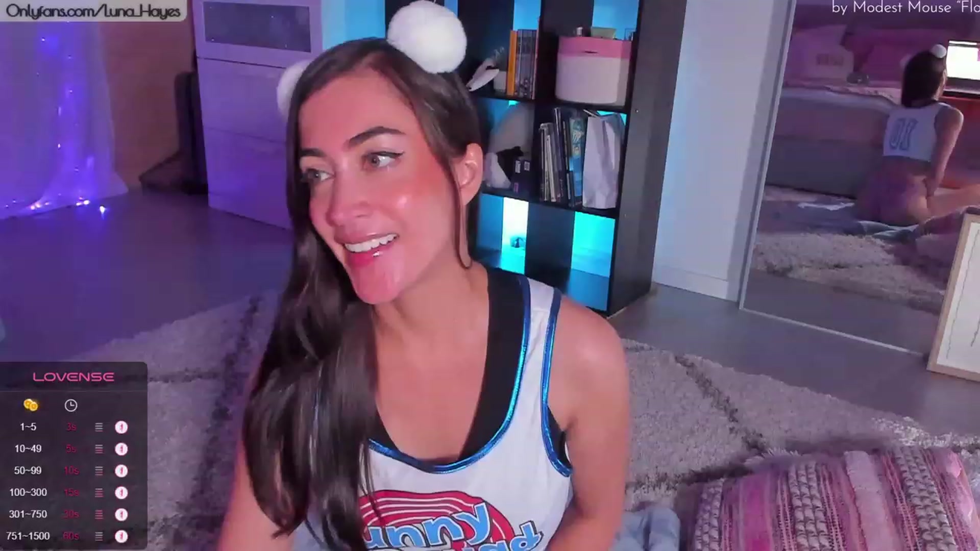 Gallery image thumbnail from LunaHayes's myfreecams stream on, 11/17/2023, 07:23 image 6 of 20