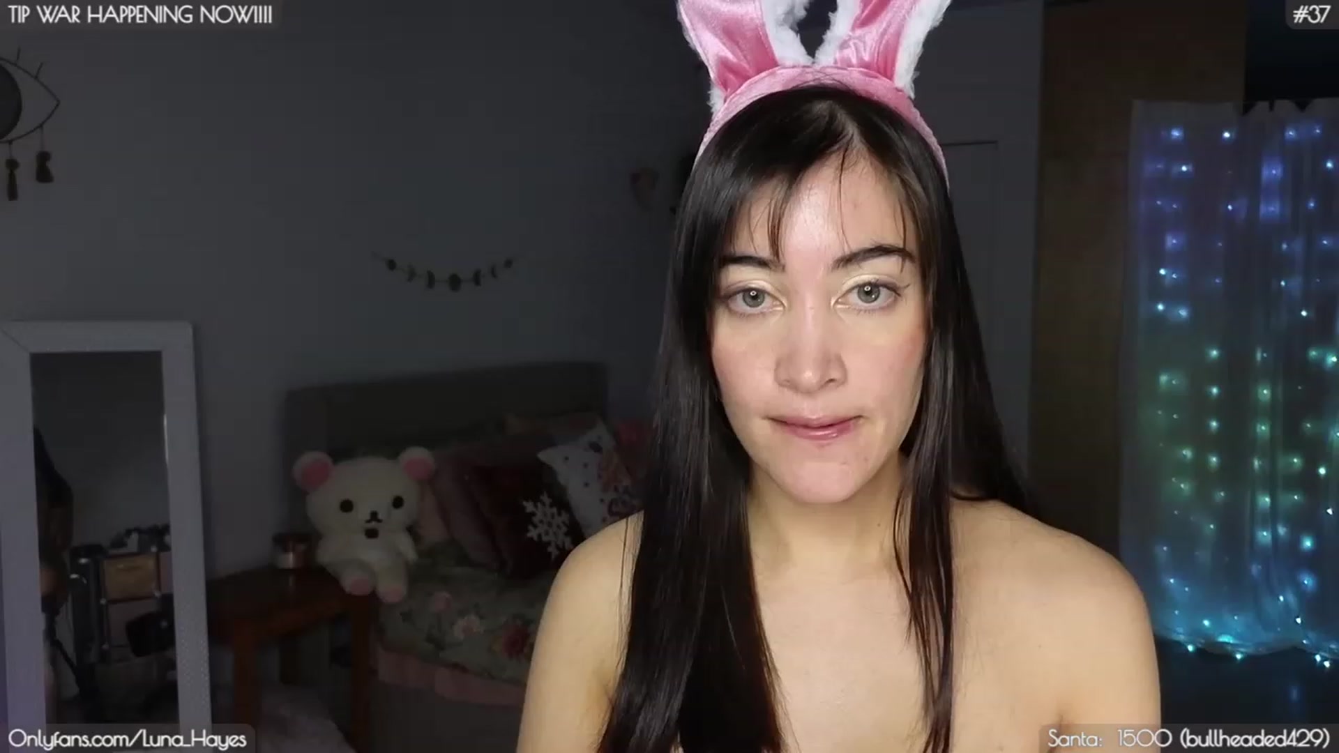 Gallery image thumbnail from LunaHayes's myfreecams stream on, 12/16/2023, 04:19 image 18 of 20