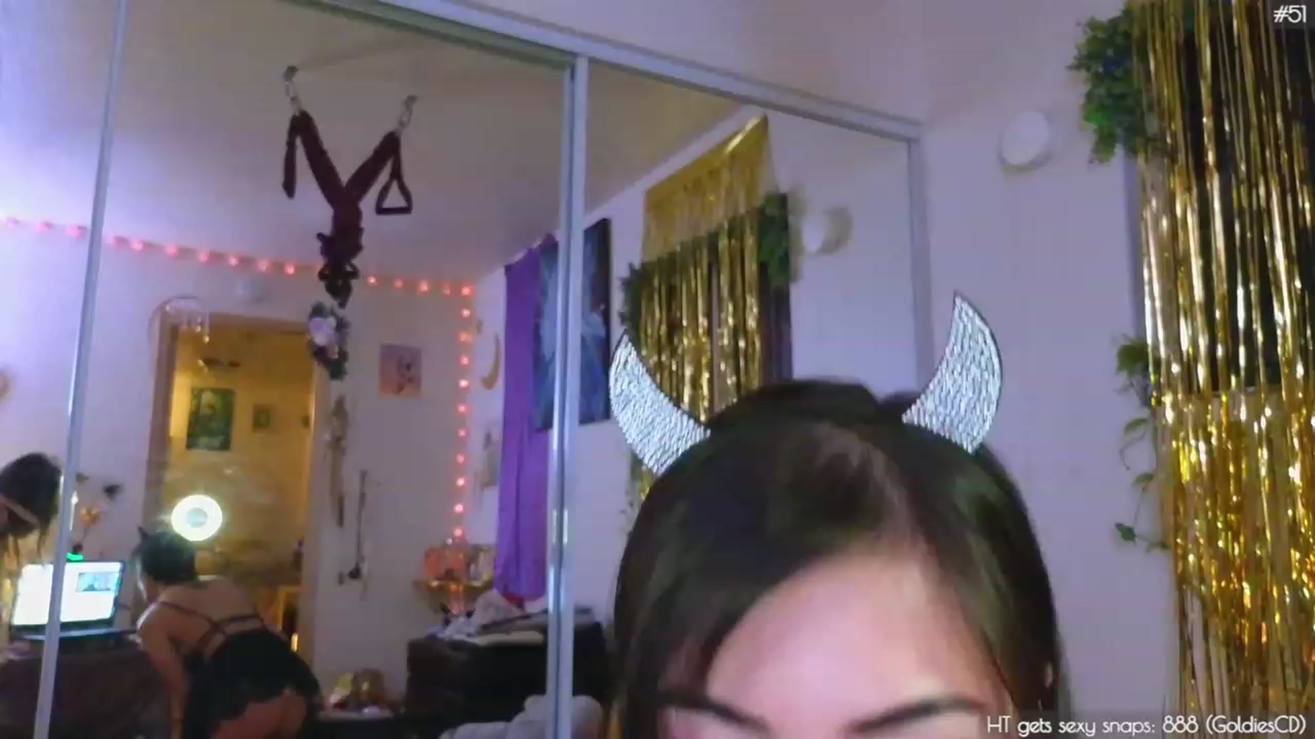 Gallery image thumbnail from LunaHayes's myfreecams stream on, 12/17/2023, 09:34 image 18 of 20