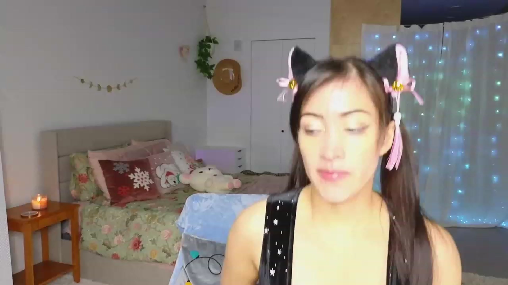 Gallery image thumbnail from LunaHayes's myfreecams stream on, 12/19/2023, 06:35 image 19 of 20