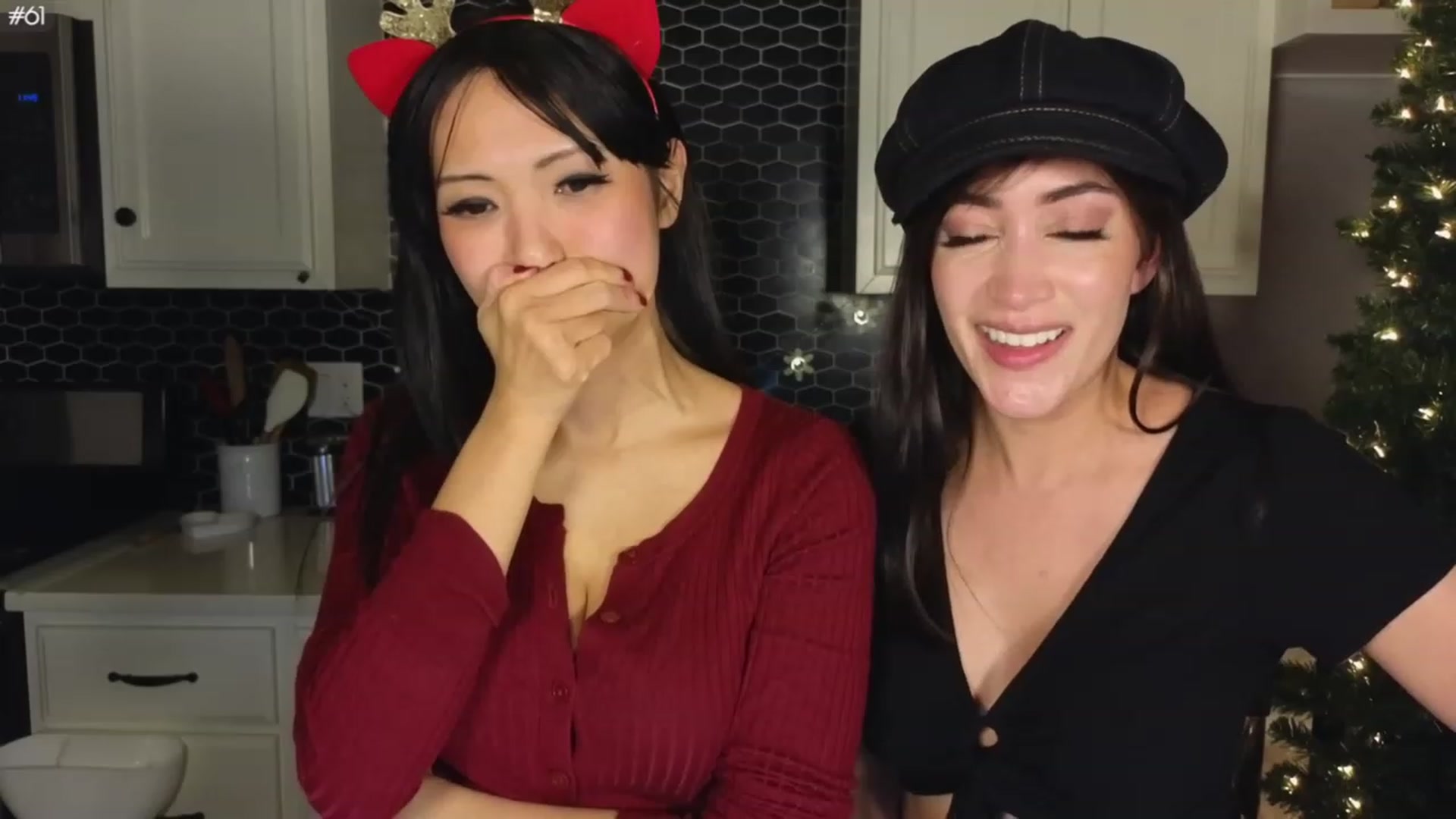 Gallery image thumbnail from LunaHayes's myfreecams stream on, 12/22/2023, 08:06 image 19 of 20