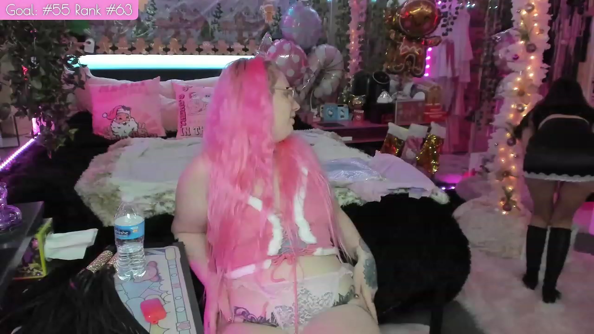 Gallery image thumbnail from LunaHayes's myfreecams stream on, 12/27/2023, 06:56 image 17 of 20