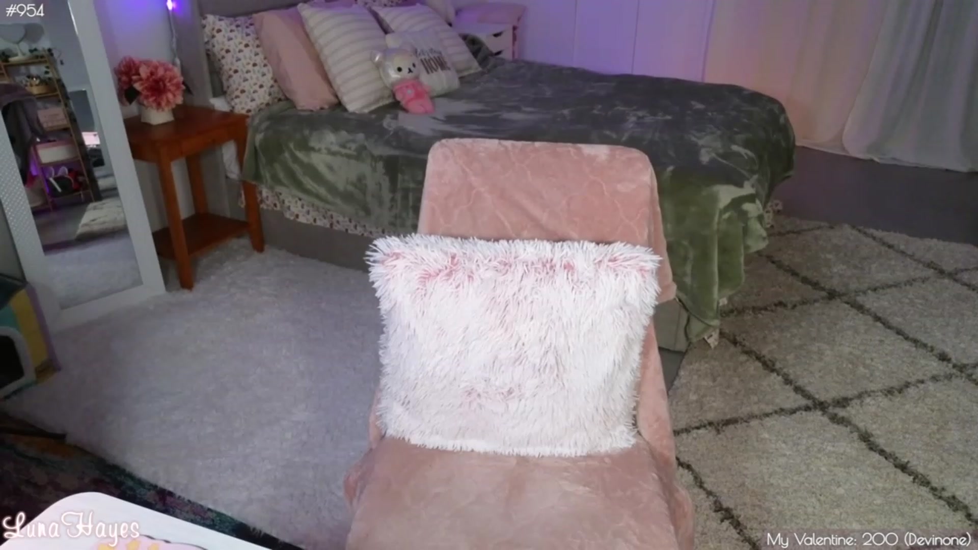 Gallery image thumbnail from LunaHayes's myfreecams stream on, 02/22/2024, 05:43 image 14 of 20