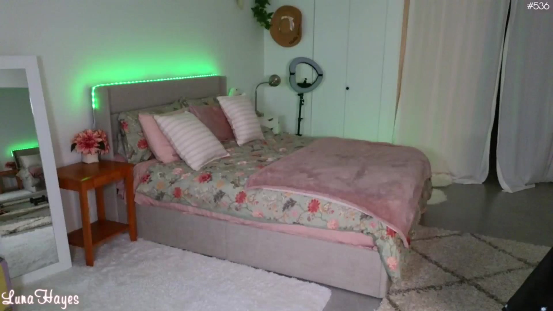 Gallery image thumbnail from LunaHayes's myfreecams stream on, 03/15/2024, 03:23 image 16 of 20