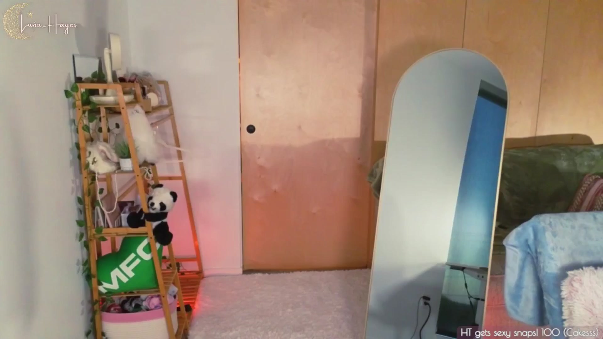 Gallery image thumbnail from LunaHayes's myfreecams stream on, 05/16/2024, 05:14 image 7 of 20