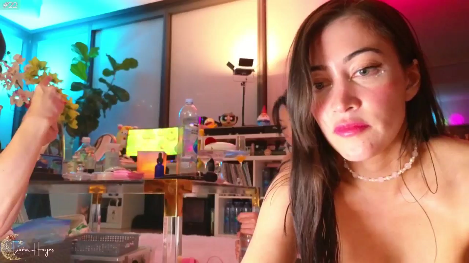 Gallery image thumbnail from LunaHayes's myfreecams stream on, 06/08/2024, 10:11 image 12 of 20