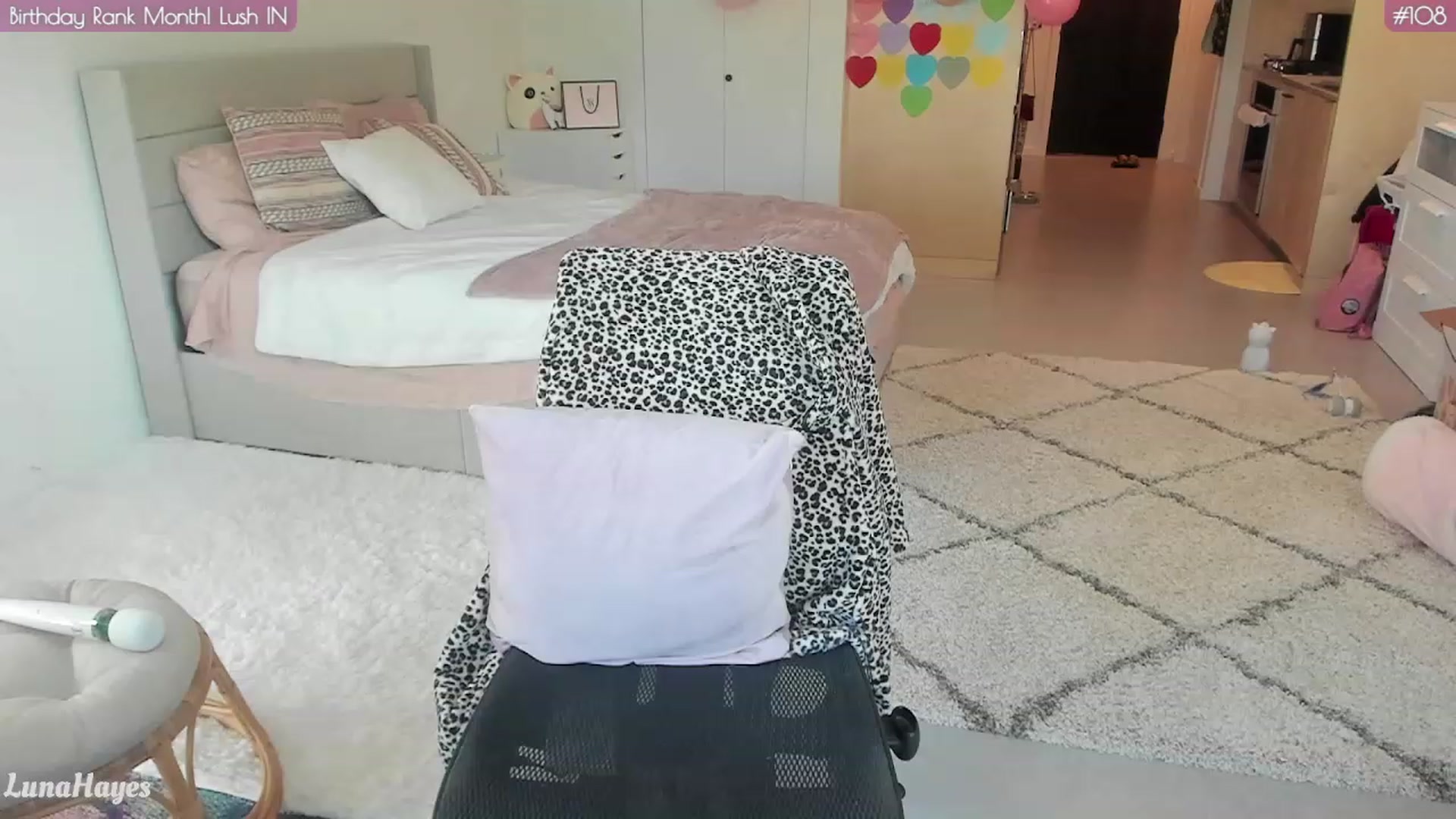Gallery image thumbnail from LunaHayesBday's myfreecams stream on, 06/04/2023, 02:26 image 6 of 20